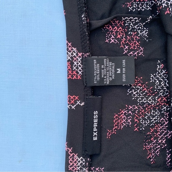 Vintage Express Cross Stitch Black Floral Embroidered Pencil Skirt Medium‎ Pink - Picture 4 of 6